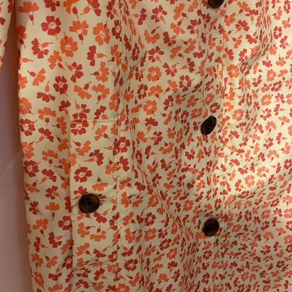 BNWT Lands End “sun shower” coat. Size Large. - Picture 5 of 10